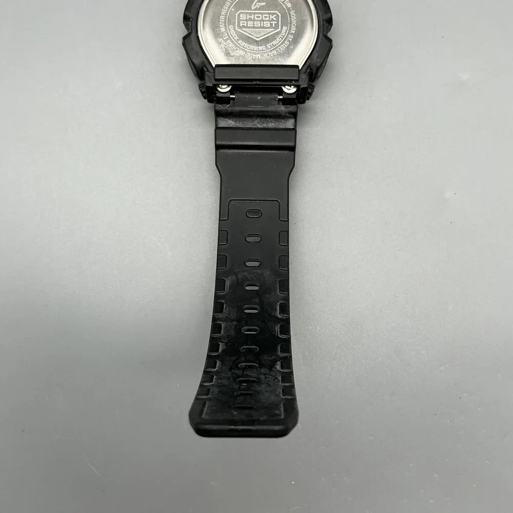 Casio G-Shock Mens Watch 33mm Digital Illuminator 3232 DW-9052GBX New Battery
